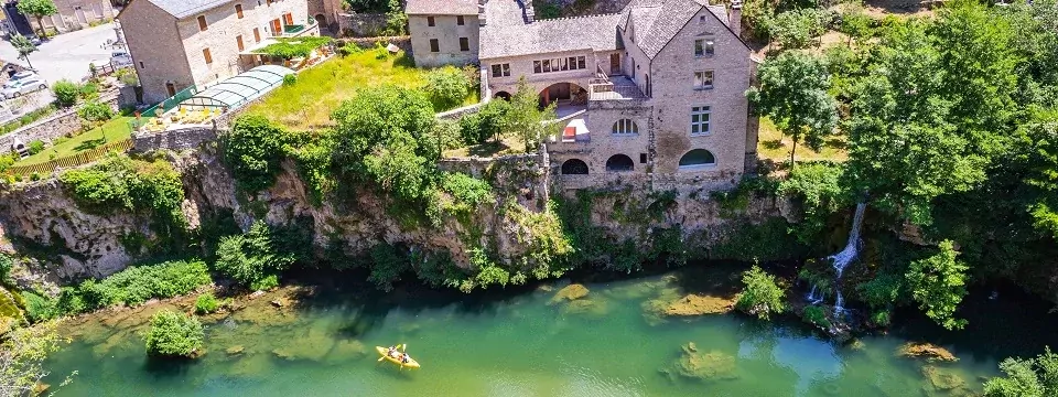 gorges du tarn frankrijk lozere aveyron saint chély du tarn village 1