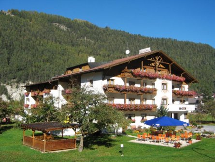hotel belvedere ried in oberinntal (1)