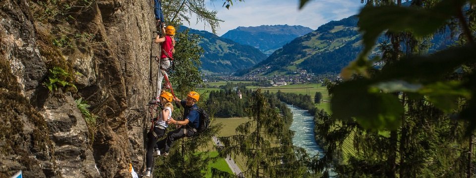 avontuur via ferrata outdoor active zillertal vakantie oostenrijk oostenrijkse alpen