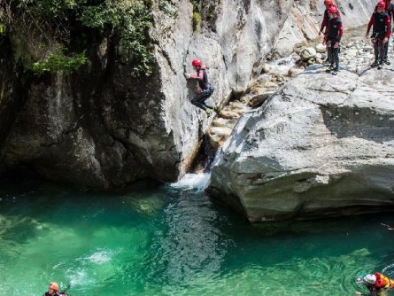 actieve vakantie canyoning outdoor active zillertal vakantie oostenrijk oostenrijkse alpen