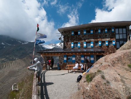 huttentocht stelvio national park dolomieten vakantie italiaanse alpen italie wandelen rifugio larcher