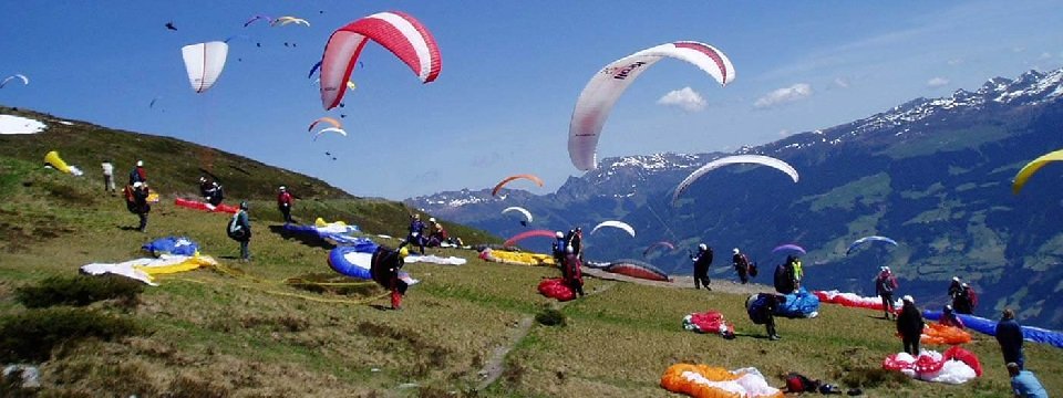 tandem paragliding in het zillertal tirol mayrhofen fuegen vakantie oostenrijk oostenrijkse alpen activiteit (17)
