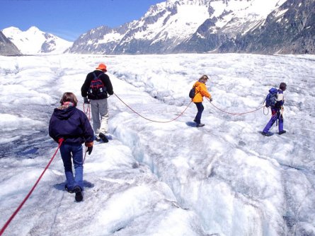 actieve vakantie gletsjertrekkings aletsch gletsjer trekking vakantie zwitserland (10)