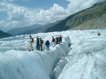 actieve vakantie gletsjertrekkings aletsch gletsjer trekking vakantie zwitserland (14)