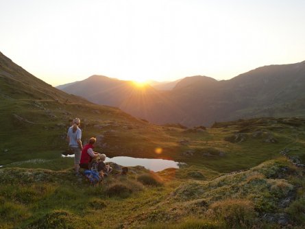 alpe adria trail huttentocht etappe 15 (2) sonnenaufgang am pfannsee