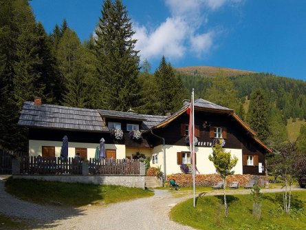 alpe adria trail huttentocht etappe 15 (5) falkerthaus