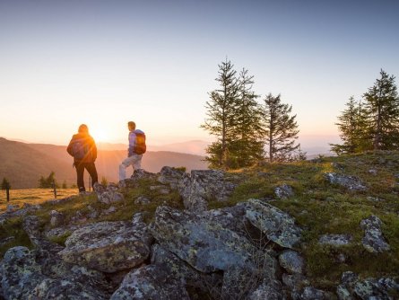 huttentocht alpe adria trail nockberge outdooractive roland oberdorfer kaernten werbung