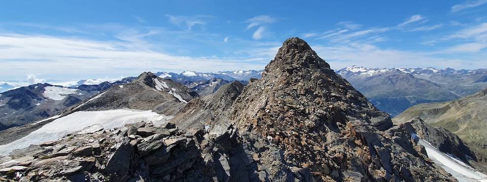 huttentocht stubaier höhenweg stubaier alpen stubaital oostenrijk stubai tirol tourismusverband stubai tirol dresdner huette top of tyrol