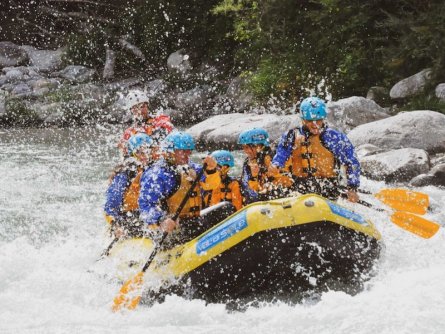 family active val di sole avontuurlijke gezinsvakantie trentino italie family rafting