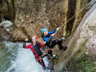 family active lofer salzburger saalachtal avontuurlijke gezinsvakantie oostenrijk canyoning kids rock