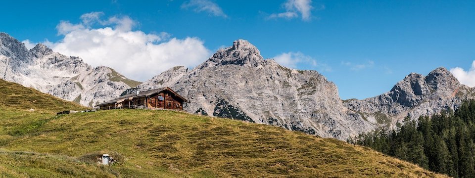 family active lofer avontuurlijke gezinsvakantie oostenrijk bergwandeltocht naar een almhut   kalbrunnalm   tvb salzburger saalachtal 2