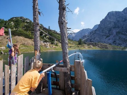 family active nassfeld karinthië avontuurlijke gezinsvakantie oostenrijk alpen wandeltocht aquatrail daniel zupanc