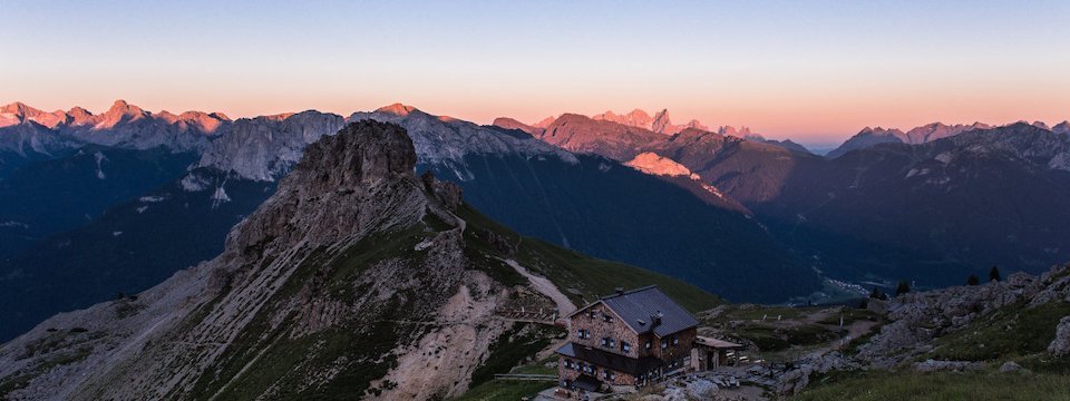 huttentocht dolomieten panorama val di fassa zuid tirol italie italiaanse alpen wandelvakantie apt val di fassa_andrea costa_roda de vael