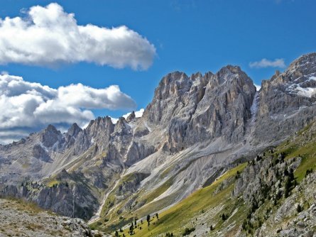 huttentocht dolomieten panorama val di fassa zuid tirol italie italiaanse alpen wandelvakantie apt val di fassa_giuseppe ciani_valle del vajolet