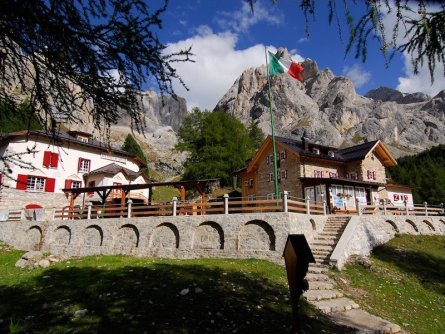 huttentocht dolomieten panorama val di fassa zuid tirol italie italiaanse alpen wandelvakantie rifugio contrin   canazei 2