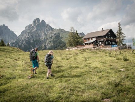 huttentocht gesause national park runde huttenrunde etappe 1 ankunft mödlingerhütte tv gesäuse