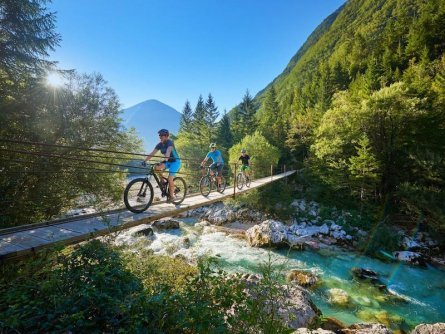 family outdoor active bovec outdoorvakantie slovenie outdoorparadijs julische alpen mountainbiken (1)