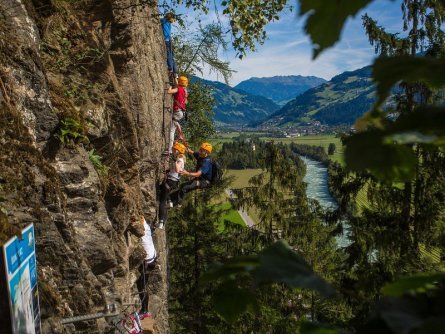 actieve vakantie avontuur via ferrata outdoor active zillertal vakantie oostenrijk oostenrijkse alpen