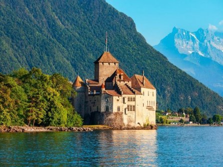 actieve vakantie rondreizen zwitserland highlights kasteel van chillon (7)