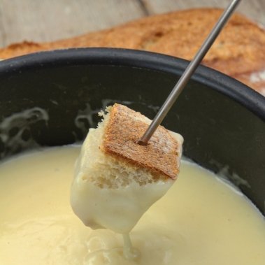 zwitserland ontdek het recept van zwitserse kaasfondue authentiek