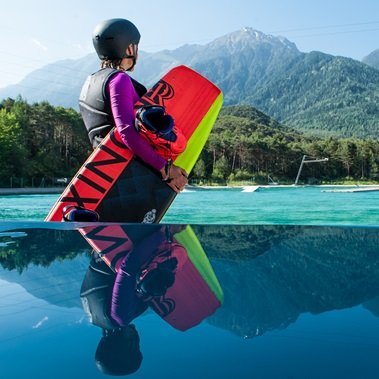 actieve gezinsvakantie outdoorvakantie families oostenrijk ötztal wakeboarden