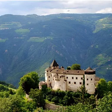 rondreis-dolomieten-highlights-italie-italiaanse-alpen-trentino-zuid-tirol-schloss-prösels.webp
