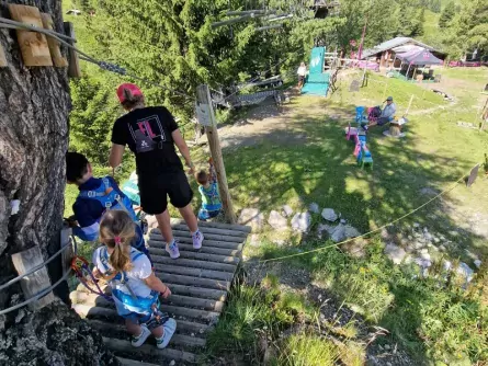 family active la plagne actieve gezinsvakantie families frankrijk savoie avontuurlijk klimpark3