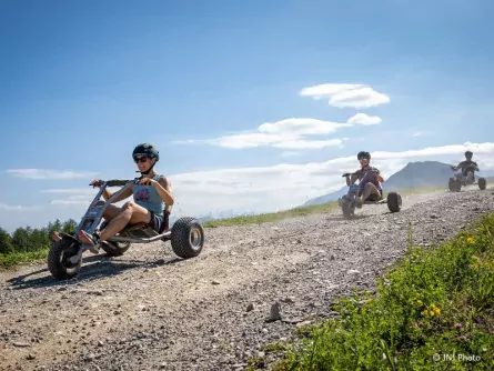 family outdoor active la plagne actieve gezinsvakantie outdoorvakantie frankrijk savoie mountain cart
