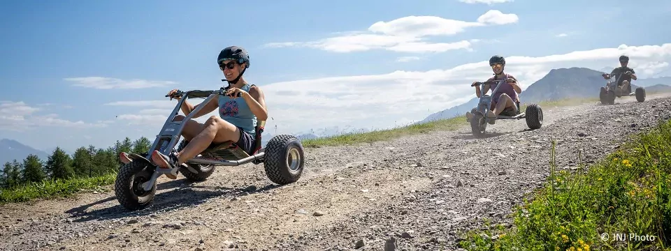 family outdoor active la plagne actieve gezinsvakantie outdoorvakantie frankrijk savoie mountain cart (1)