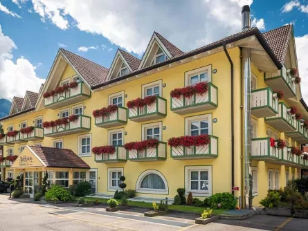 hotel alpholiday dolomiti italië trentino zuid tirol dimaro buiten