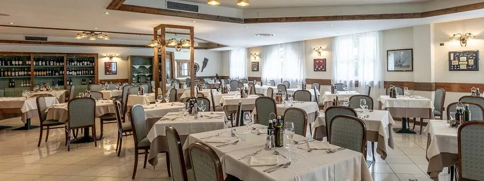 hotel alpholiday dolomiti italië trentino zuid tirol dimaro restaurant