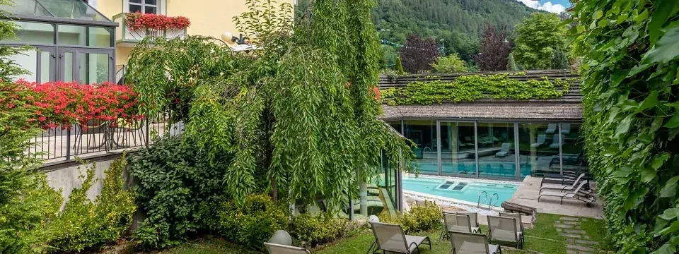 hotel alpholiday dolomiti italië trentino zuid tirol dimaro buitenzwembad (1)