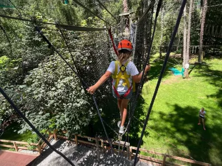 family active val di sole avontuurlijke gezinsvakantie italiaanse alpen italie val di sole klimpark