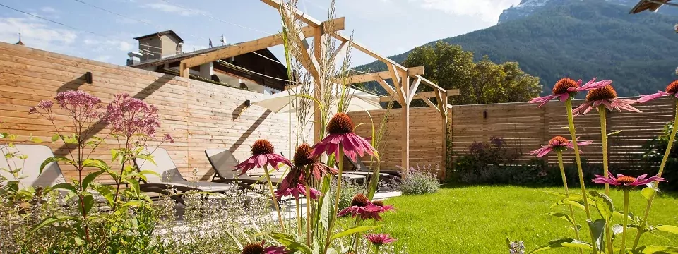 vakantie oostenrijk tirol fulpmes stubaital alpin resort stubaier hof tuin