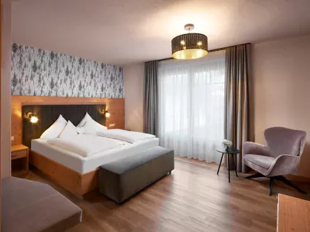 vakantie oostenrijk tirol fulpmes stubaital alpin resort stubaier hof slaapkamer3