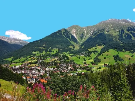 rondreis zwitserland back to nature graubunden klosters 1