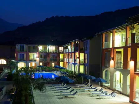 family active lago di garda italie trente torbole residence maroadi buitenzwembad