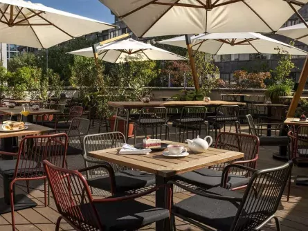 rondreis slovenie highlights city hotel ljubljana centraal slovenie terras 2