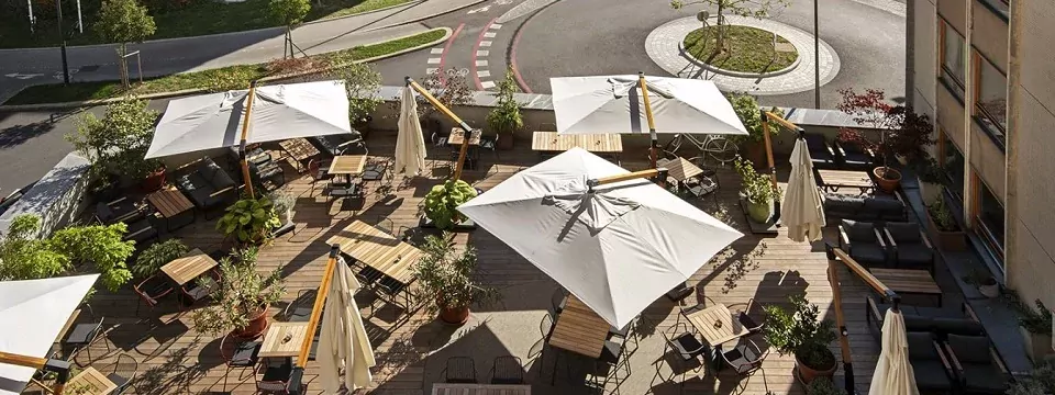 rondreis slovenie highlights city hotel ljubljana centraal slovenie terras 3