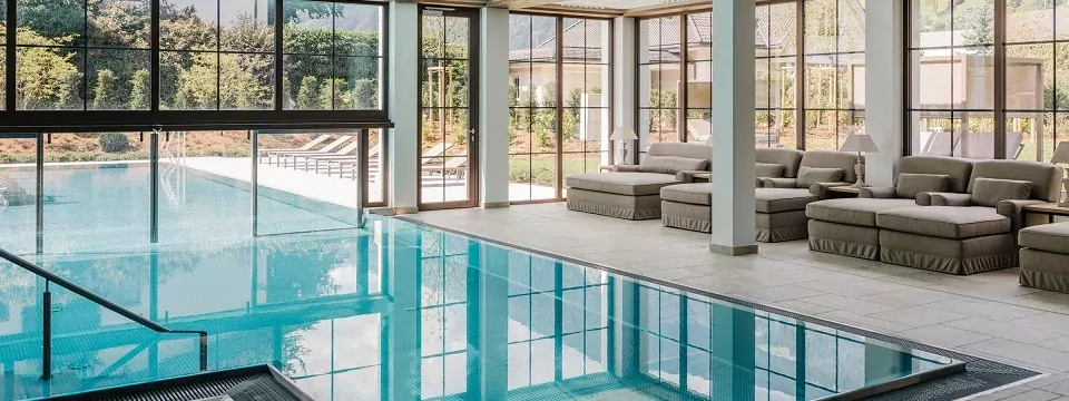 oostenrijkse alpen oostenrijk tirol zell am ziller hotel brau zwembad