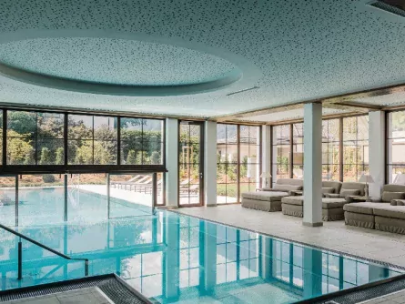 oostenrijkse alpen oostenrijk tirol zell am ziller hotel brau zwembad