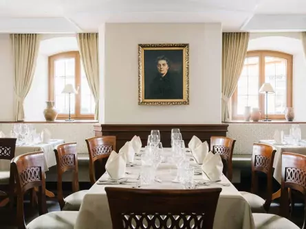 oostenrijkse alpen oostenrijk tirol zell am ziller hotel brau restaurant