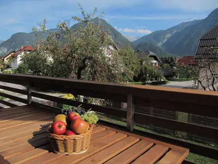 family outdoor active bovec avontuurlijke vakantie slovenie supermjau balkon