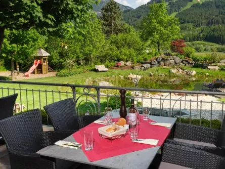 family fun brixental premium tirol brixen im thale hotel hubertus terras2