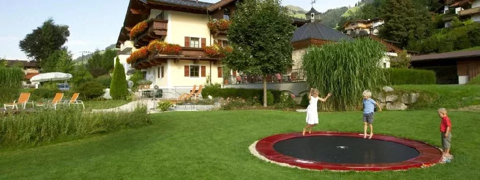 family fun brixental premium tirol brixen im thale hotel hubertus trampoline