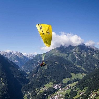 tandem paragliding in het zillertal tirol mayrhofen fuegen vakantie oostenrijk oostenrijkse alpen activiteit (30)