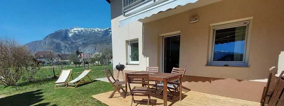 family active bovec outdoorvakantie slovenie apartmaji supermjau buiten uitzicht