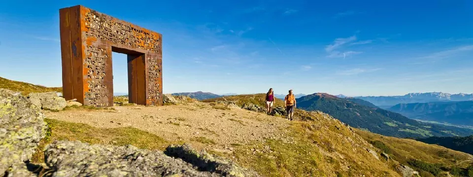 alpe adria trail meerdaagse wandeltocht vakantie oostenrijk fernwanderwege   millstätter alpe   granattor am alpe adria trail (2)