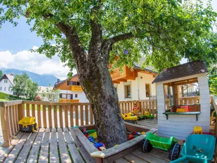 family outdoor active bled avontuurlijke gezinsvakantie slovenie families pri biscu speeltuin