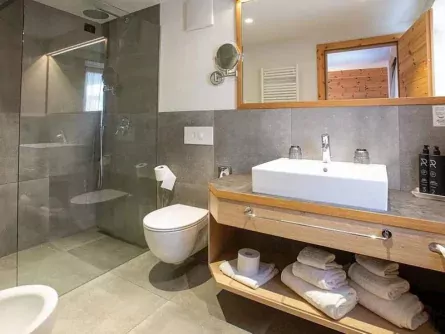 family active val di sole premium hotel palace ravelli alpine triple room (2)